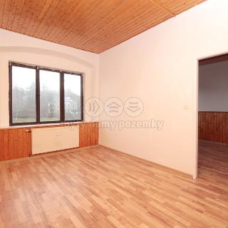 Pronájem bytu 3+1 85 m² Hostinné, Horská