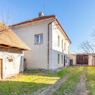 Prodej rodinného domu 352 m² Dašice, náměstí T. G. Masaryka