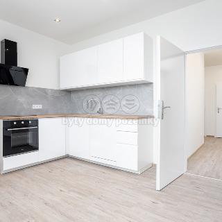 Pronájem bytu 2+kk 34 m² Ostrava, Jičínská