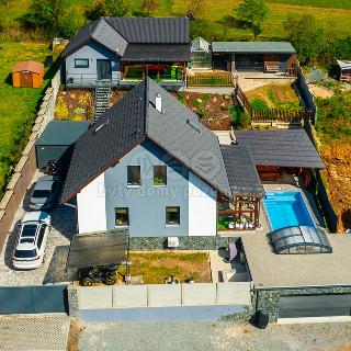 Prodej rodinného domu 295 m² Velké Janovice