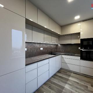 Pronájem bytu 2+1 52 m² Ústí nad Labem, Klíšská