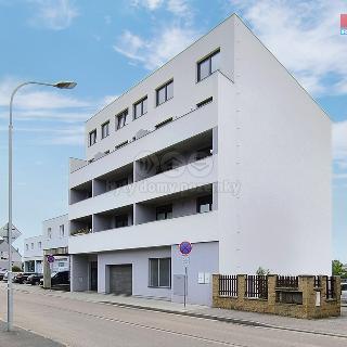 Prodej bytu 1+kk a garsoniéry 33 m² Benešov, Hodějovského