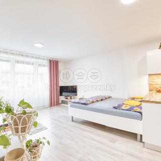 Prodej bytu 2+kk 82 m² Holešov, 6. května