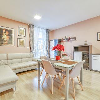 Prodej bytu 2+kk 64 m² Mariánské Lázně, Zeyerova