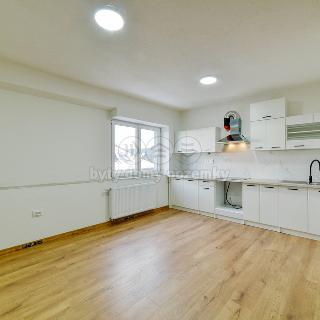 Pronájem bytu 3+kk 55 m² Velká Hleďsebe, Bezejmenná