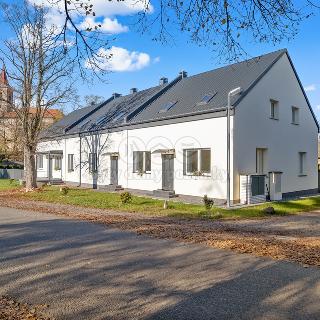 Prodej bytu 5+1 a více 181 m² Pozdeň