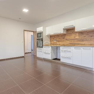 Pronájem bytu 2+kk 60 m² Orlová