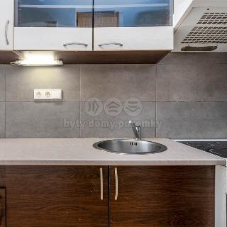 Pronájem bytu 2+kk 42 m² Praha, Pšenčíkova