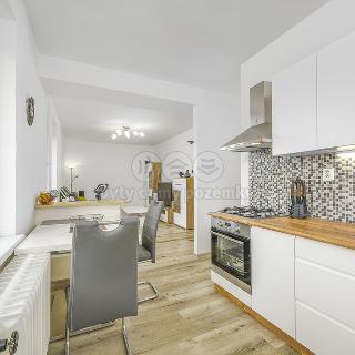 Prodej bytu 2+kk 51 m² Pardubice, Benešovo náměstí