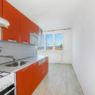 Prodej bytu 2+1 64 m² Klatovy, Pod Hůrkou