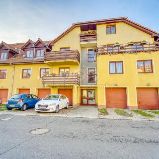 Prodej bytu 3+kk 83 m² Jesenice, Mezi Domy