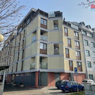 Pronájem bytu 2+kk 76 m² Pardubice, Mezi Mosty