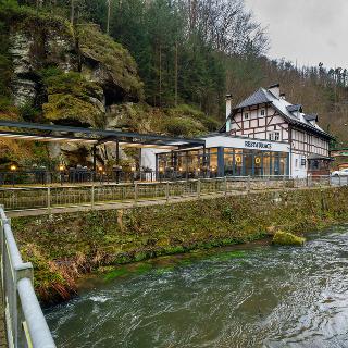 Prodej hotelu a penzionu 300 m² Hřensko