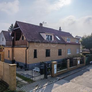 Pronájem rodinného domu 140 m² Praha, Kobyliská