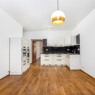 Prodej bytu 3+kk 71 m² Praha