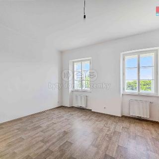 Pronájem bytu 1+kk a garsoniéry 32 m² Studeněves