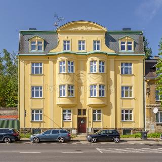 Prodej bytu 3+1 73 m² Karlovy Vary, Chebská