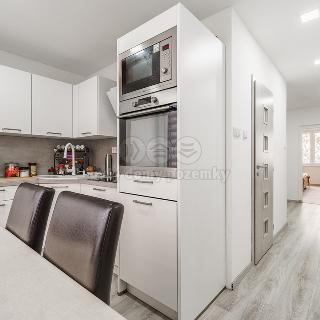 Prodej bytu 4+1 76 m² Chomutov, Zahradní