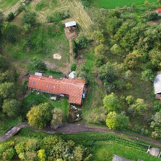 Prodej stavební parcely Lužany