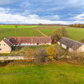 Prodej zemědělské usedlosti 1 176 m² Plavsko