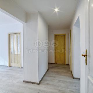 Prodej bytu 3+1 63 m² Mariánské Lázně, Libušina