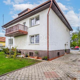 Prodej rodinného domu 337 m² Semice