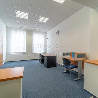 Pronájem obchodu 152 m² Tachov, náměstí Republiky