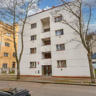 Pronájem bytu 2+kk 42 m² Praha, Pernerova