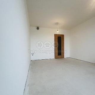 Pronájem bytu 1+kk a garsoniéry 26 m² Praha, Čakovická