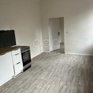 Pronájem bytu 2+kk 37 m² Jihlava, Brněnská