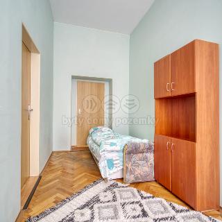 Pronájem bytu 3+kk 72 m² Karlovy Vary, Zámecký vrch