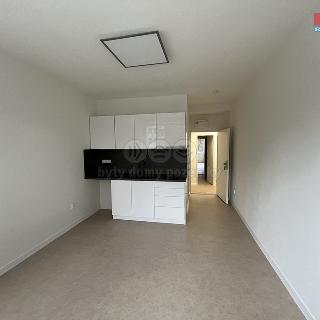 Pronájem bytu 1+kk a garsoniéry 22 m² Kopřivnice, Komenského