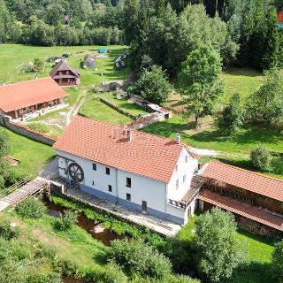 Prodej hotelu a penzionu 217 m² Benešov nad Černou