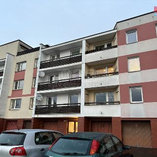 Pronájem bytu 3+1 77 m² Lázně Bohdaneč, Za Sokolovnou