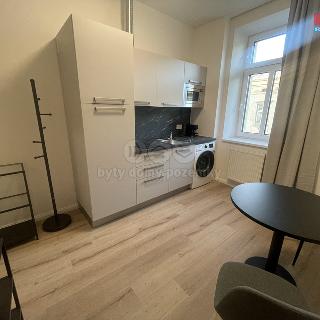 Pronájem bytu 2+kk 33 m² Plzeň, Kotkova