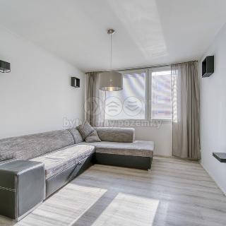 Pronájem bytu 2+kk 45 m² Jince, Zborovská