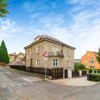 Pronájem bytu 2+1 82 m² Ústí nad Labem, Střížovická