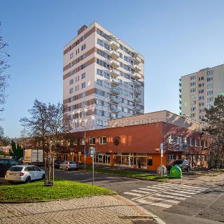 Prodej bytu 3+1 63 m² Praha, Zvonková