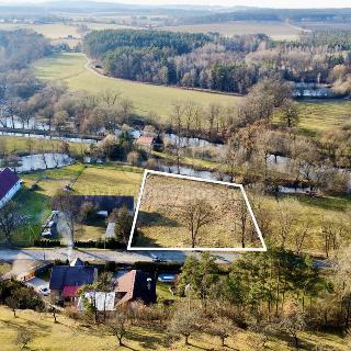 Prodej stavební parcely 3 648 m² Roudná