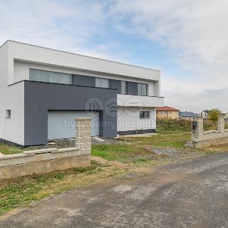 Prodej rodinného domu 240 m² Křenice, V Kukli