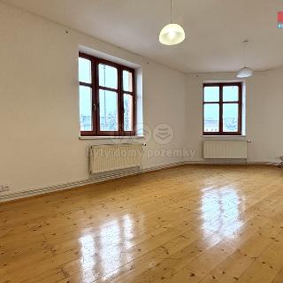 Pronájem bytu 3+1 70 m² Týniště nad Orlicí, Mírové nám.