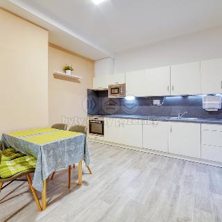 Pronájem bytu 2+kk 57 m² Mariánské Lázně, Zeyerova