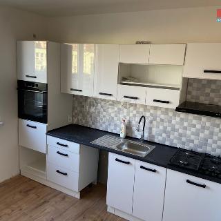 Pronájem bytu 3+1 81 m² Rychvald, Náměstí Míru