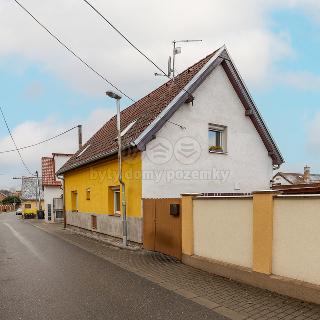 Prodej rodinného domu 130 m² Pardubice, Ke Koupališti