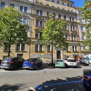 Prodej bytu 2+1 75 m² Praha, Chodská