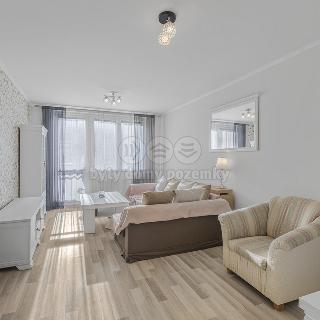 Pronájem bytu 2+1 62 m² Praha, Za valem