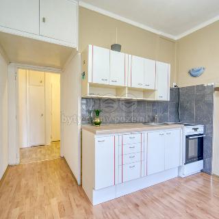 Prodej bytu 2+1 49 m² Bukovany