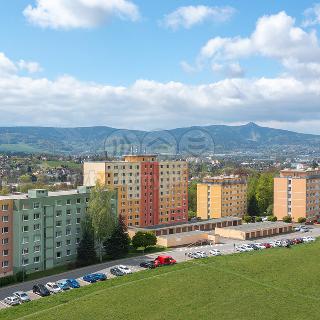 Pronájem bytu 1+1 43 m² Liberec, Nad Školou