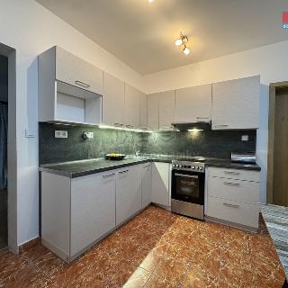 Pronájem bytu 3+1 83 m² Liberec, Nádvorní