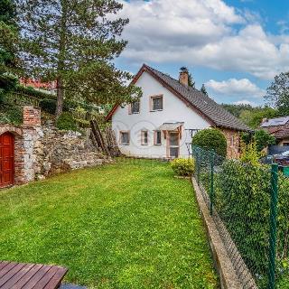 Prodej rodinného domu 142 m² Všestary, Hlavní